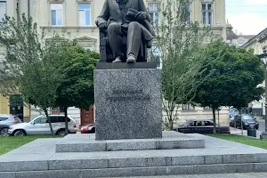 Mykhailo Hrushevskyi Monument image