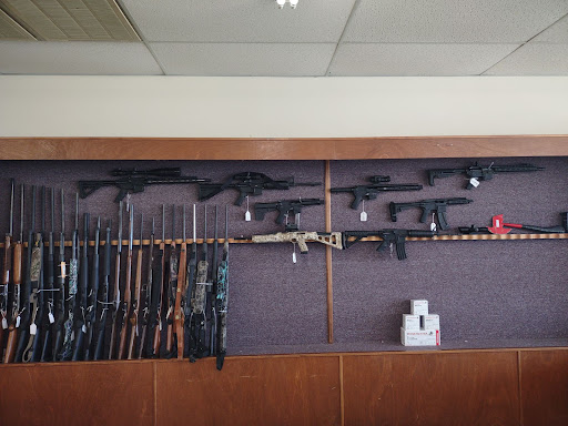 Pawn Shop «Palmetto Gold & Pawn», reviews and photos, 1722 Broad River Rd # A, Columbia, SC 29210, USA