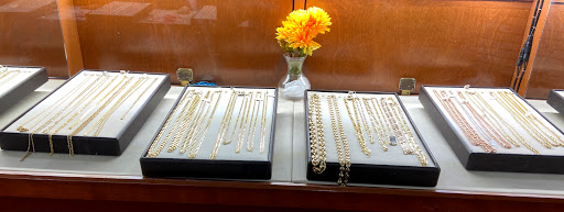 Pawn Shop «Gold & Pawn», reviews and photos, 2291 S Cleveland Ave, Fort Myers, FL 33901, USA