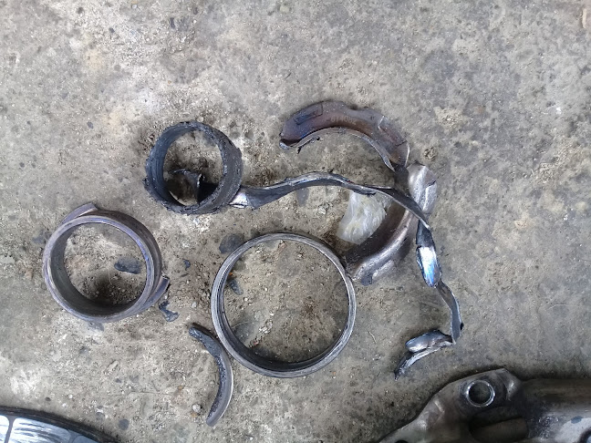 Taller De Motos Velez - Taller de reparación de automóviles