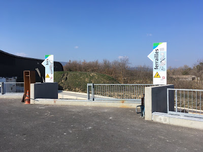 Pôle Environnement et valorisation intercommunal à La Tour-d'Aigues