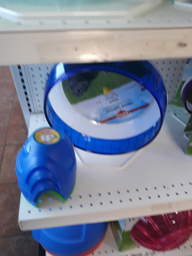 Pet Supply Store «House of Pets Inc», reviews and photos, 29500 Ford Rd, Garden City, MI 48135, USA