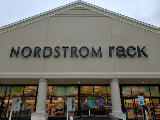 Department Store «Nordstrom Rack Sunset Valley Shopping Center», reviews and photos, 5601 Brodie Ln, Sunset Valley, TX 78745, USA