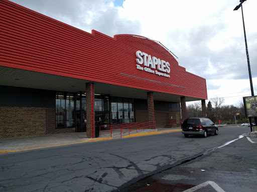 Staples, 13653 Lee Jackson Memorial Hwy, Chantilly, VA 20151, USA, 