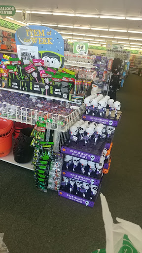 Dollar Store «Dollar Tree», reviews and photos, 1330 Butterfield Rd, Downers Grove, IL 60515, USA