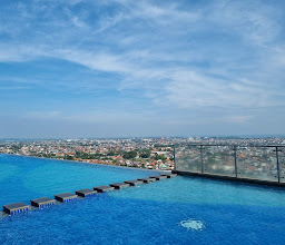 LK Hotel Pemuda photo