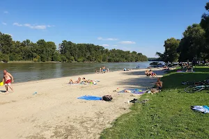 Beach of Dunabogdany image