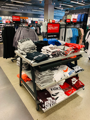 Sportswear Store «Nike Factory Store», reviews and photos, 300 Artisan Way, Somerville, MA 02145, USA