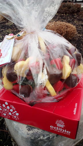 Gift Shop «Edible Arrangements», reviews and photos, 6925 Oakland Mills Rd, Columbia, MD 21045, USA