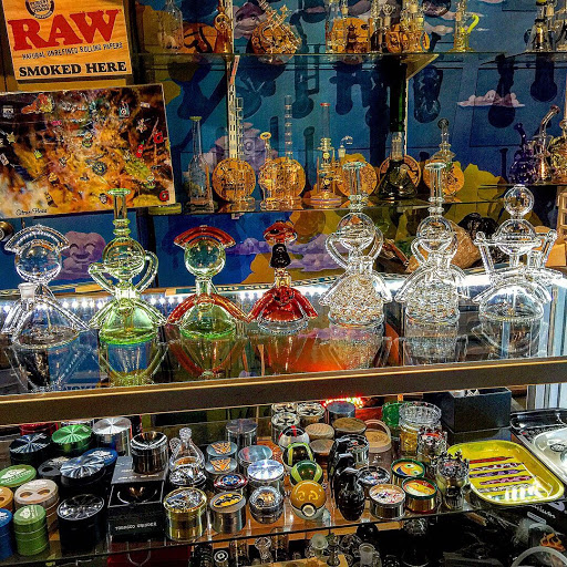 Tobacco Shop «Happy Clouds Smoke Shop», reviews and photos, 7205 N Lamar Blvd #200, Austin, TX 78752, USA