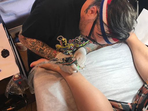 Tattoo Shop «NoodlesTattoo Co. & Studio», reviews and photos, 28W289 Warrenville Rd, Warrenville, IL 60555, USA