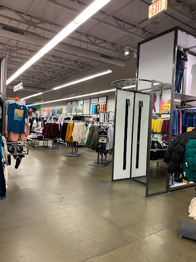 Clothing Store «Old Navy», reviews and photos, 3581 N Freeway Blvd, Sacramento, CA 95834, USA