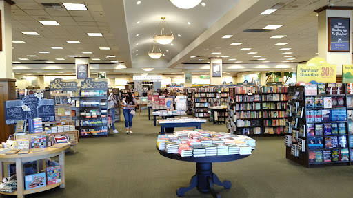 Book Store «Barnes & Noble», reviews and photos, 567 N Stephanie St, Henderson, NV 89014, USA