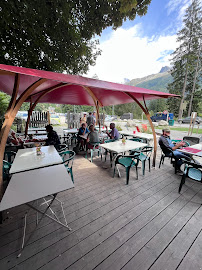 Atmosphère du Restaurant Buvette des Gaillands à Chamonix-Mont-Blanc - n°1