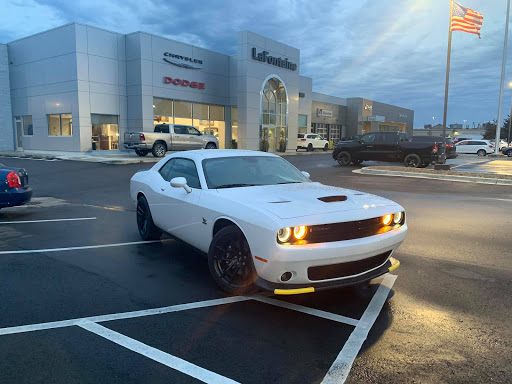 Car Dealer «LaFontaine Chrysler Dodge Jeep Ram of Fenton», reviews and photos, 15123 North Rd, Fenton, MI 48430, USA