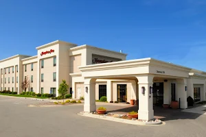 Hampton Inn Tomah image