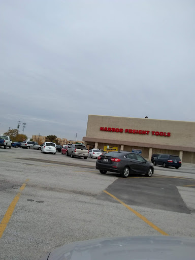 Hardware Store «Harbor Freight Tools», reviews and photos, 7600 la Crosse Ave, Burbank, IL 60459, USA