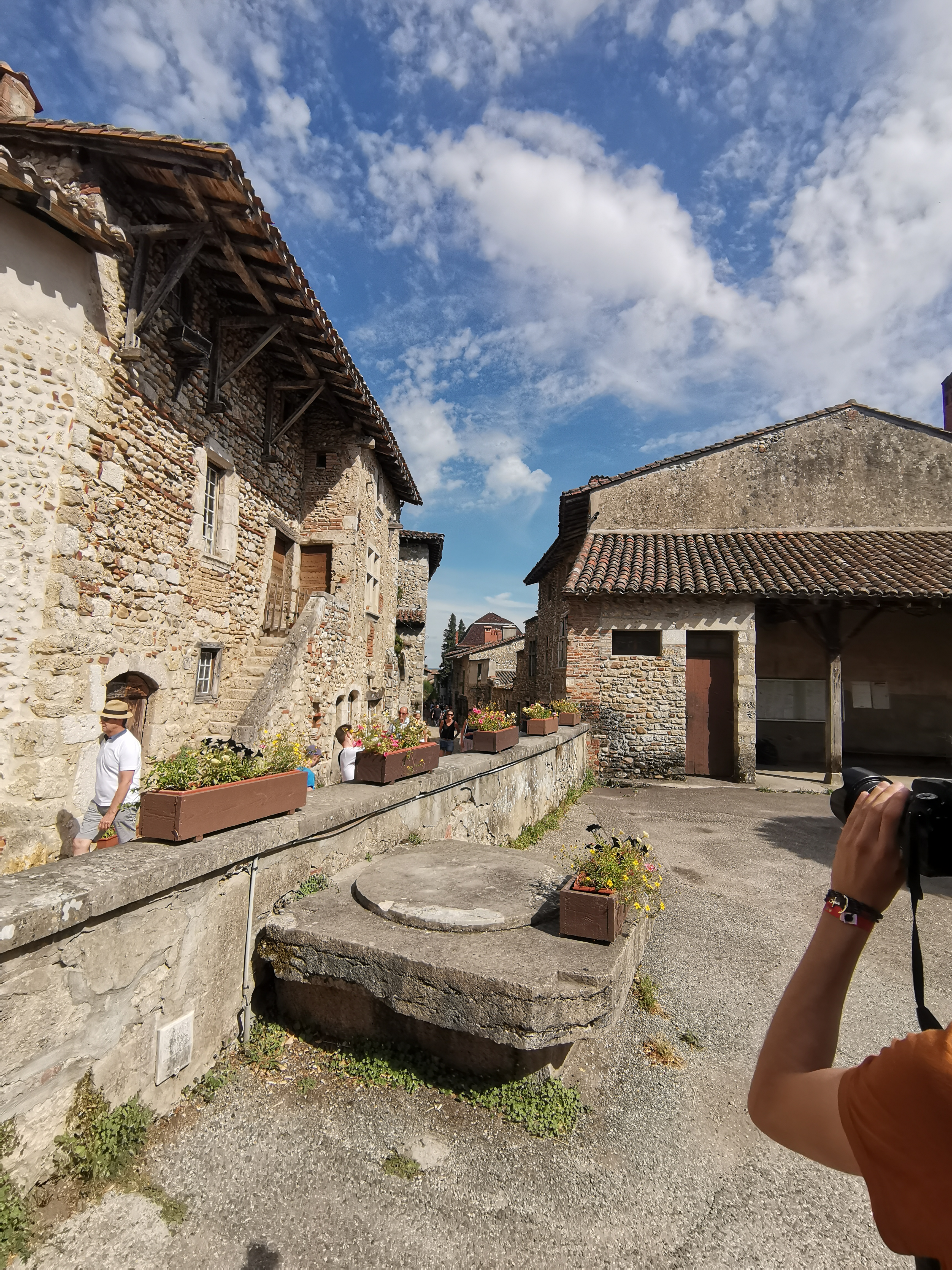 Photo n° 49 de l'avis de Yanis. fait le 15/07/2020 à 16:24