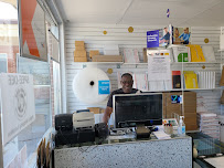 GLOBAL GROUPS LLC PACKAGING & SHIPPING CENTER