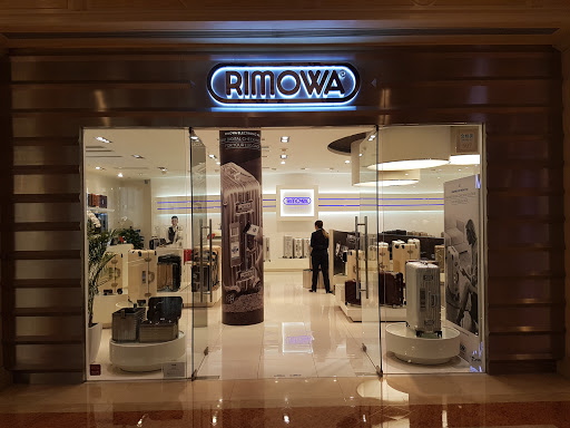 RIMOWA