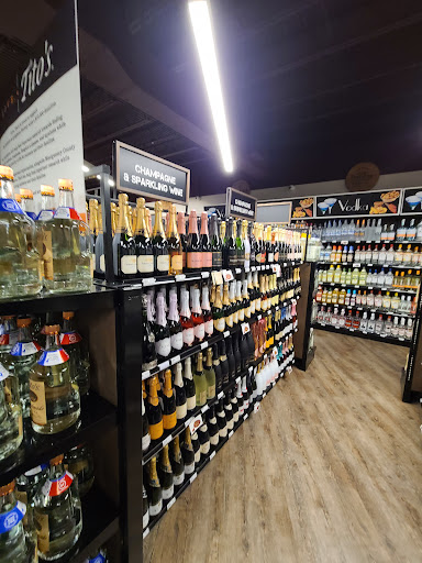 Liquor Store «Montgomery County», reviews and photos, 11301 Seven Locks Rd, Potomac, MD 20854, USA
