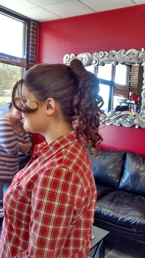 Hair Salon «Evolve Hair Salon», reviews and photos, 572 N Anderson Rd, Rock Hill, SC 29730, USA
