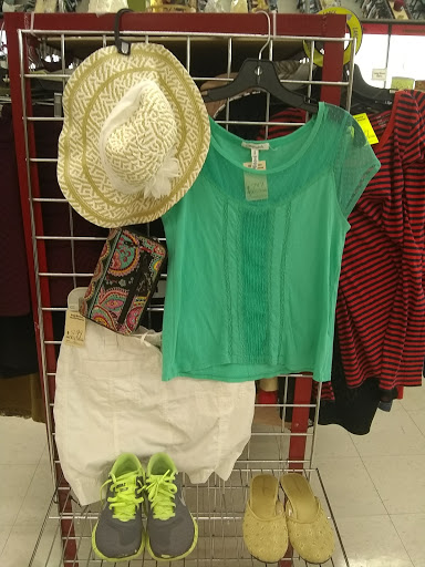 Thrift Store «Red Racks Thrift Store», reviews and photos, 1711 N Glenstone Ave, Springfield, MO 65803, USA
