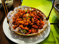Poulet Kung Pao du Restaurant chinois Yummy Noodles 渔米酸菜鱼 川菜 à Paris - n°16