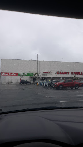 Supermarket «Giant Eagle Supermarket», reviews and photos, 1165 McKinney Ln, Pittsburgh, PA 15220, USA