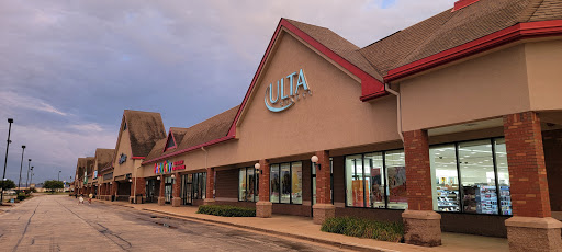 Hair Salon «Ulta Beauty», reviews and photos, 2023 N Prospect Ave, Champaign, IL 61822, USA