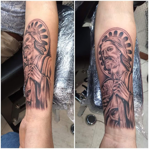 Tattoo Shop «Expressions Ink Tattoo», reviews and photos, 2320 N National Rd, Columbus, IN 47201, USA