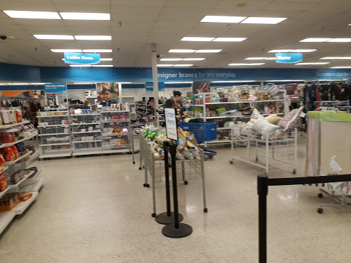 Clothing Store «Ross Dress for Less», reviews and photos, 8888 Waltham Woods Rd, Parkville, MD 21234, USA