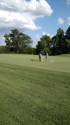 Country Club «Geneva Golf & Country Club», reviews and photos, 3100 Bidwell Rd, Muscatine, IA 52761, USA