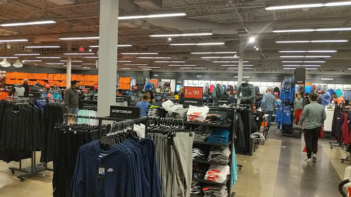 Sporting Goods Store «Nike Factory Store», reviews and photos, 3000 Grapevine Mills Pkwy #611, Grapevine, TX 76051, USA