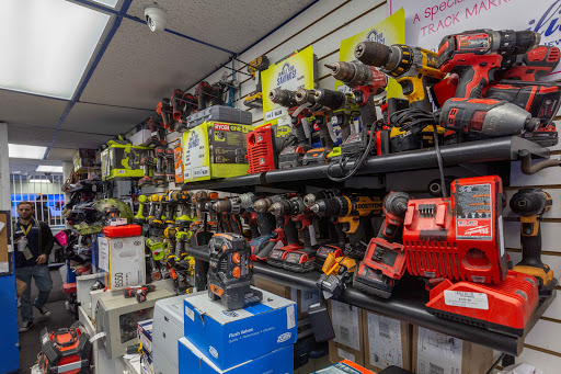 Pawn Shop «La Familia Pawn and Jewelry», reviews and photos, 1823 NW 79th St, Miami, FL 33147, USA