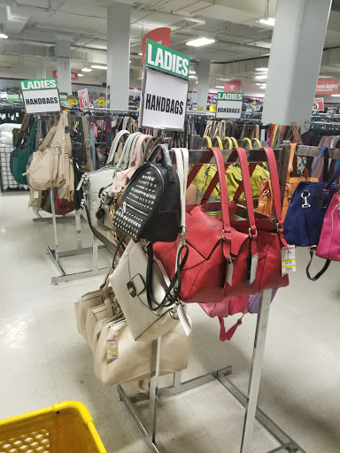 Clothing Store «Forman Mills», reviews and photos, 4411 N Market St, Wilmington, DE 19802, USA