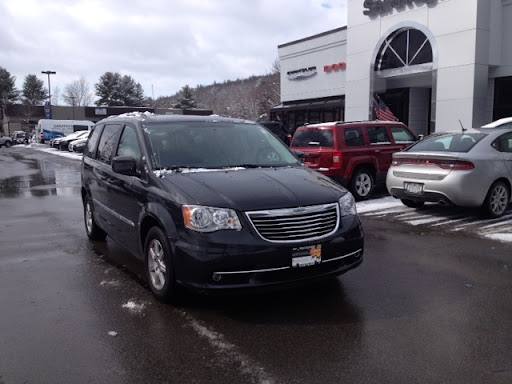 Jeep Dealer «Nemer Chrysler Jeep Dodge Ram of Saratoga», reviews and photos, 617 Maple Ave, Saratoga Springs, NY 12866, USA