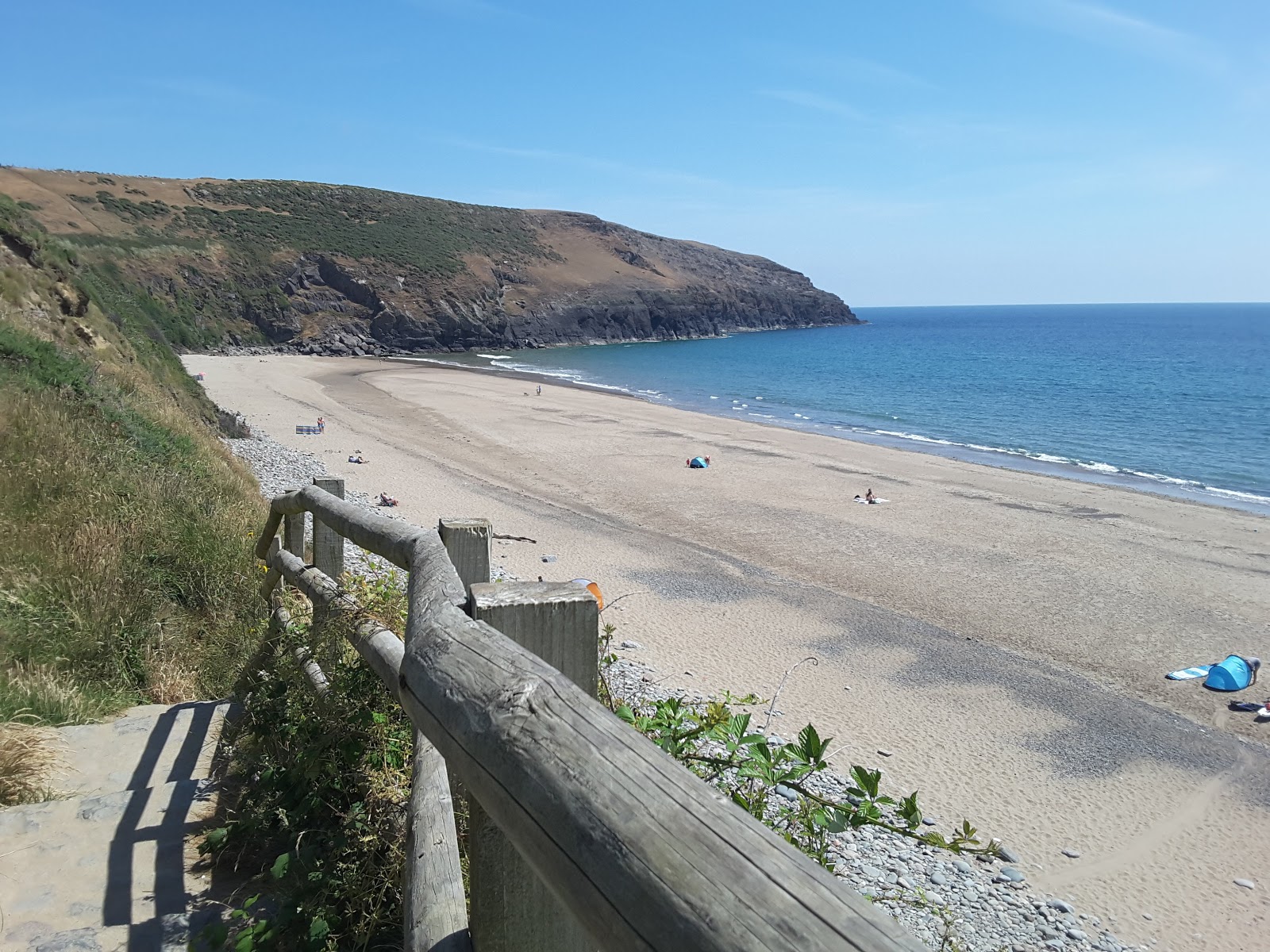 Photo de Traeth Porth Ceiriad avec rivage droit, long