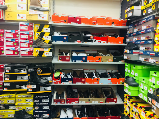 Shoe Store «Rack Room Shoes», reviews and photos, 3017 Market Center Drive, Morrisville, NC 27560, USA