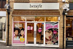Benefit Cosmetics Boutique & BrowBar lounge image