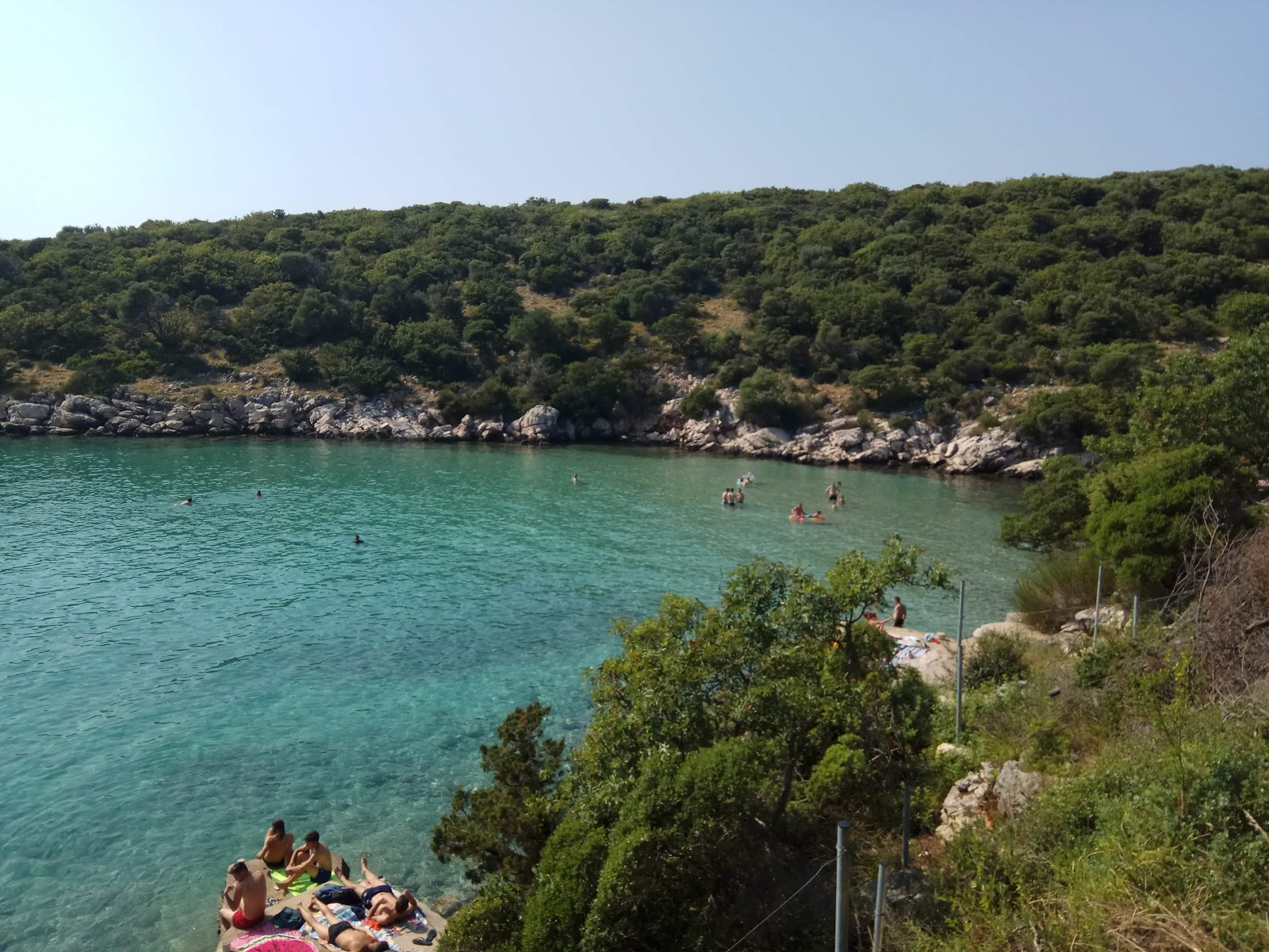 Foto van Kukurina beach met kleine baai