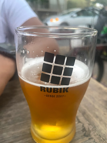 Rubik Restobar - Pub