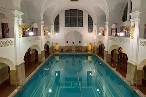 Müller’sches Volksbad (Hallenbad) image