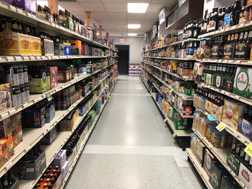Beer Store «Vans Liquor Store», reviews and photos, 470 Sinsinawa Ave, East Dubuque, IL 61025, USA