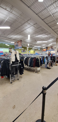 Thrift Store «Goodwill Store & Donation Center», reviews and photos, 4131 E Dundee Rd, Northbrook, IL 60062, USA