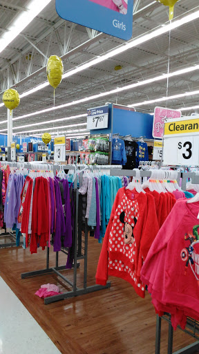 Department Store «Walmart Supercenter», reviews and photos, 250 Highlands Square Dr, Hendersonville, NC 28792, USA