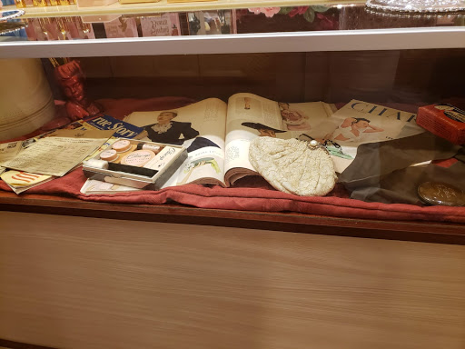 Cosmetics Store «Besame Cosmetics», reviews and photos, 3505 W Magnolia Blvd, Burbank, CA 91505, USA