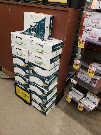 Shopping Mall «Bond Shopping Center», reviews and photos, 1891 S State Rd, Upper Darby, PA 19082, USA