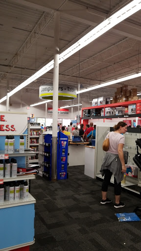 Office Supply Store «Staples», reviews and photos, 855 Central Park Ave, Scarsdale, NY 10583, USA