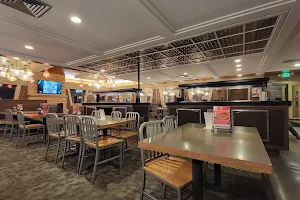 Pizza Hut image